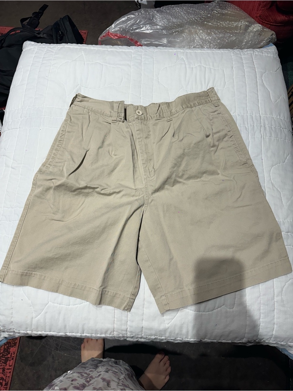 Men’s tan shorts